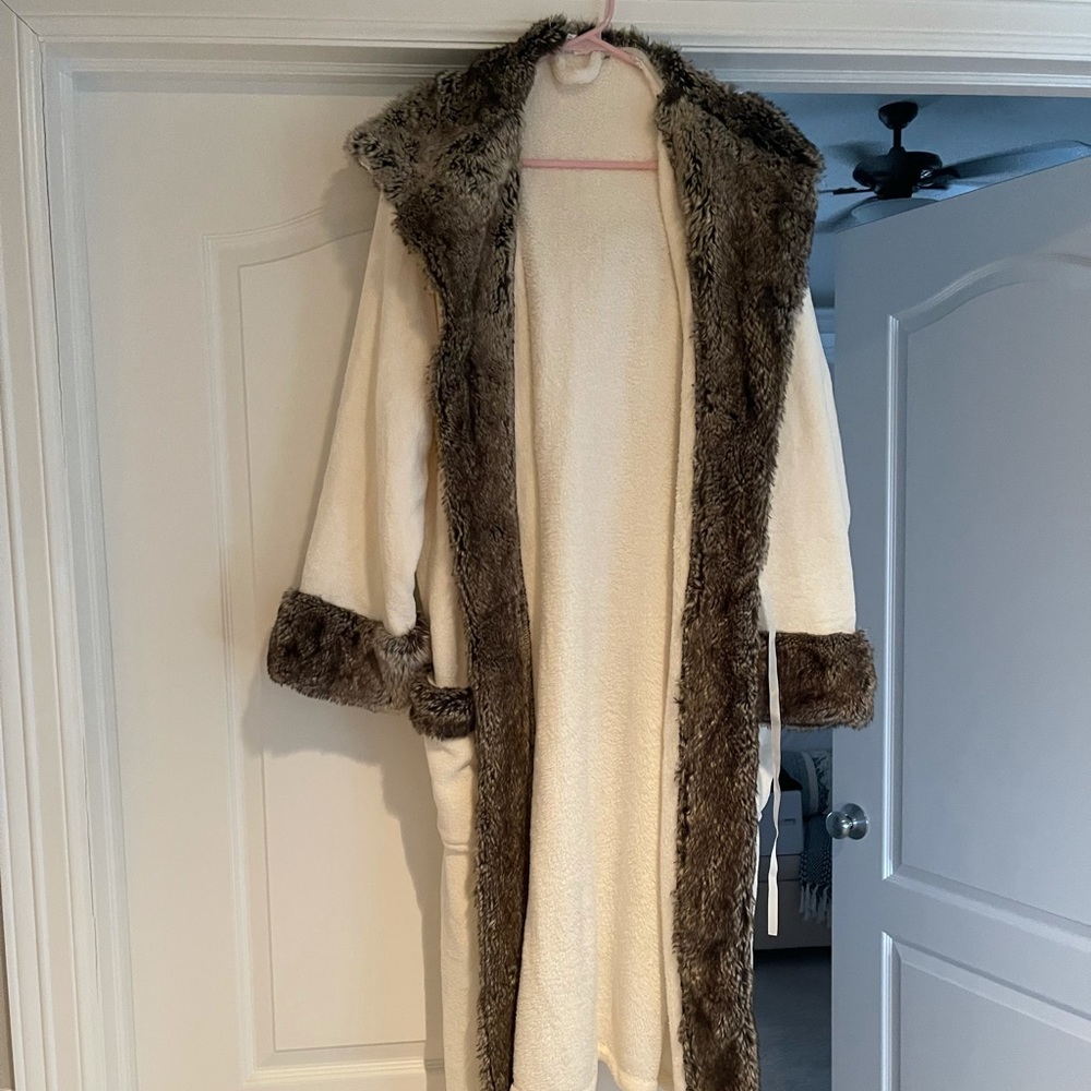 Pottery Barn Robe